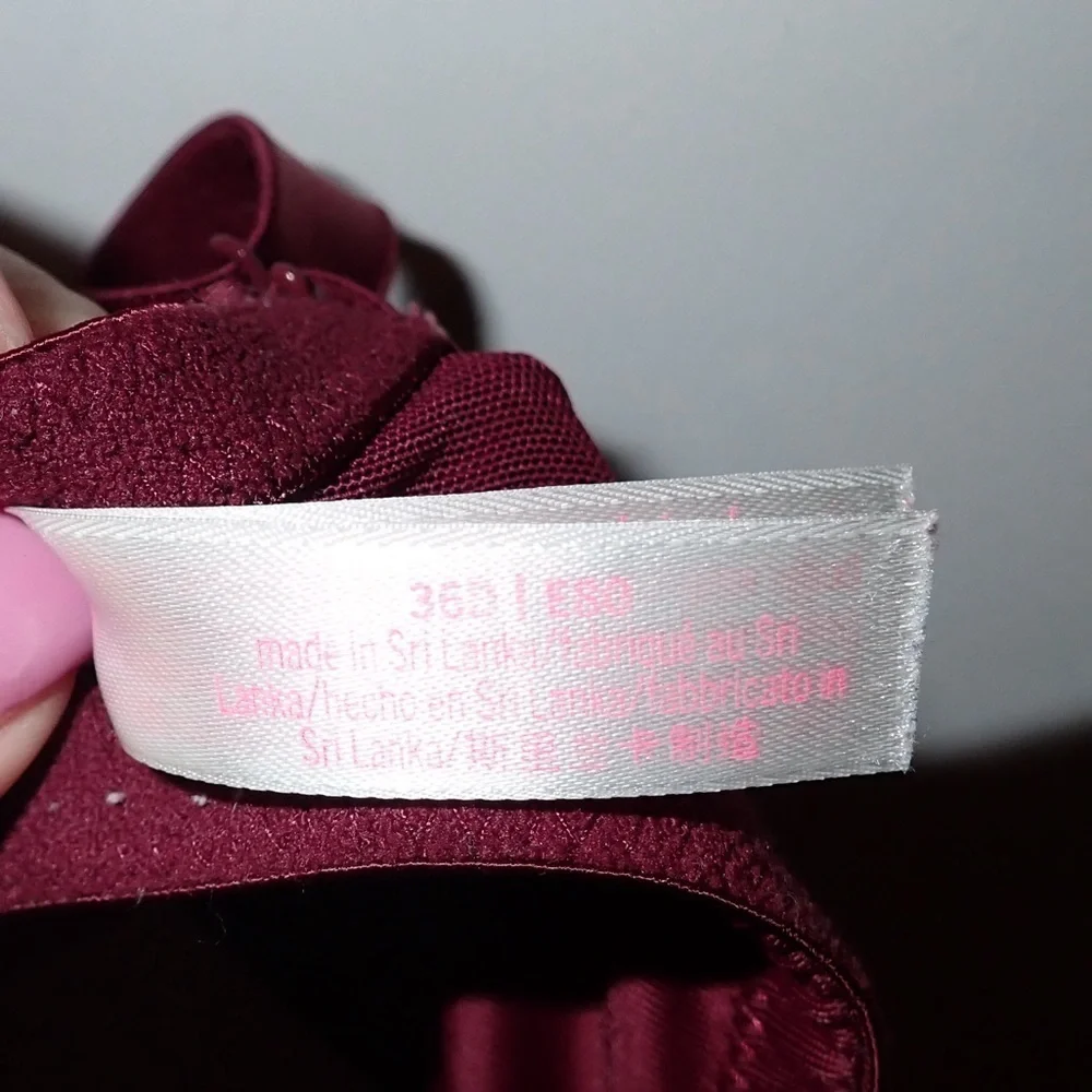 Victoria’s Secret PINK Maroon Underwire T Shirt Bra size 36D